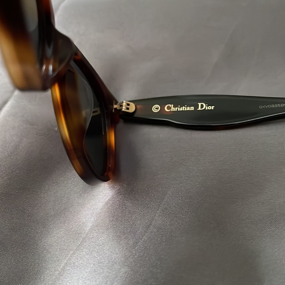 Christian Dior Sunglasses- dark Havana with black and beige on havana arms. - Picture 5 of 6